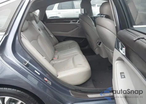 2015 Hyundai Genesis 3.8 z USA, uszkodzony, nr VIN KMHGN4JE6FU102823